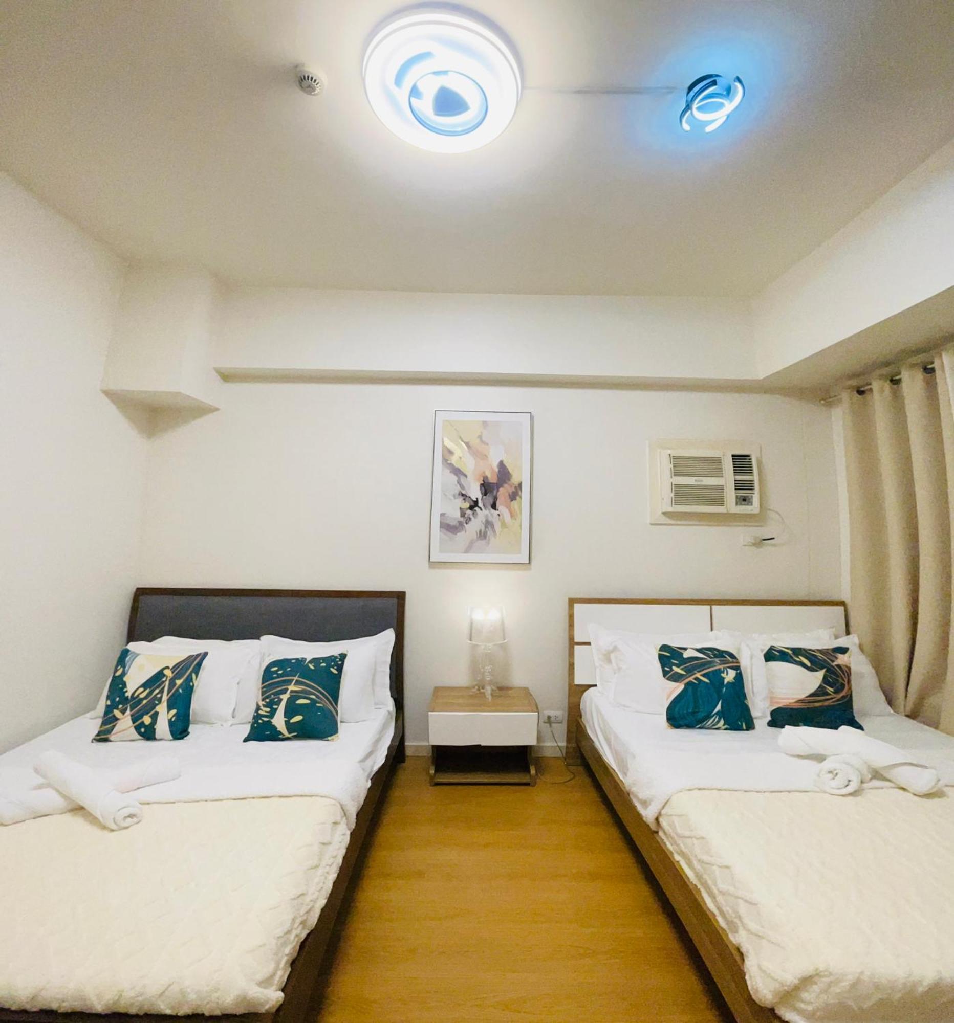8 Adriatico Staycation 马尼拉 外观 照片